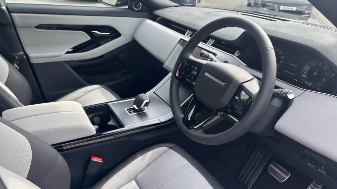 Land Rover Range Rover Evoque 1.5 P270e Dynamic SE 5dr Auto Hatchback - Image 28